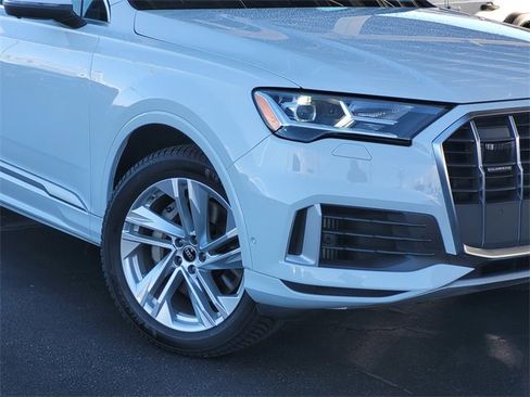 Used 2023 Audi Q7 3.0T Premium Plus image 3