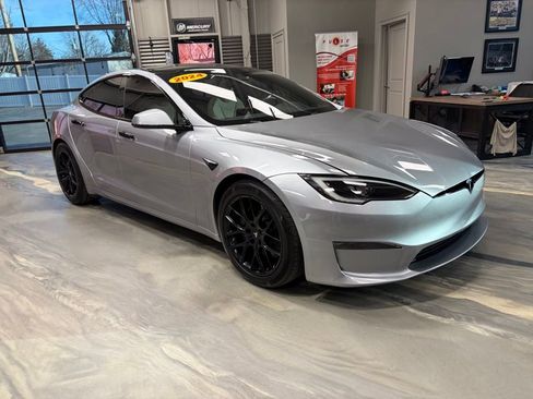 Used 2024 Tesla Model S image 1