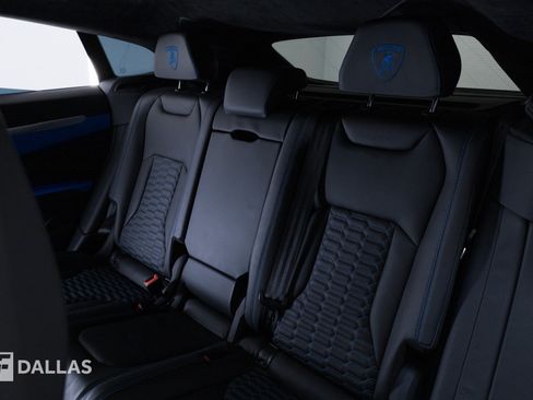 Used 2022 Lamborghini Urus AWD/4WD image 33