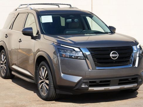 Used 2022 Nissan Pathfinder Platinum w/ Lighting Package (N93) FWD image 55