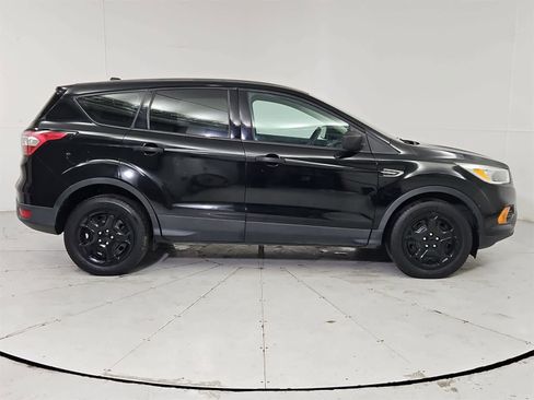 Used 2017 Ford Escape S image 7