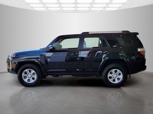 Used 2021 Toyota 4Runner SR5 Premium w/ Moonroof Package AWD/4WD image 8