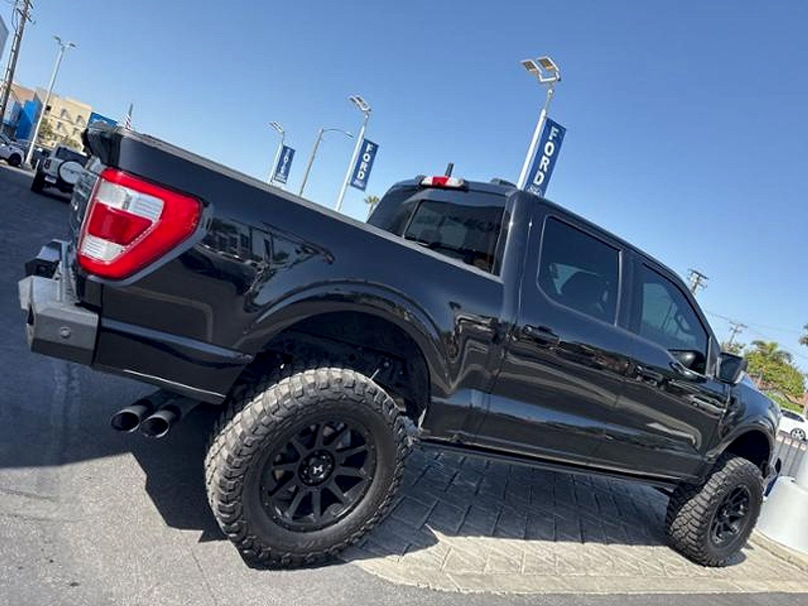 Used 2021 Ford F150 Platinum w/ Equipment Group 701A High AWD/4WD image 2