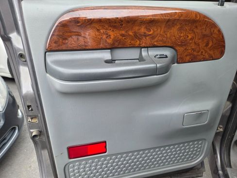 Used 2003 Ford F250 XLT image 8