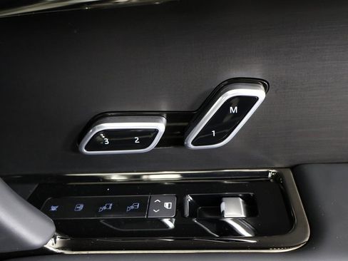 Used 2023 Land Rover Range Rover SV image 37