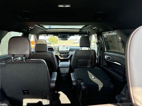 New 2025 Ford Explorer Platinum w/ LUX Leather Package image 26