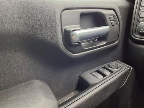 Used 2019 Chevrolet Silverado 1500 Custom w/ Custom Value Package image 19