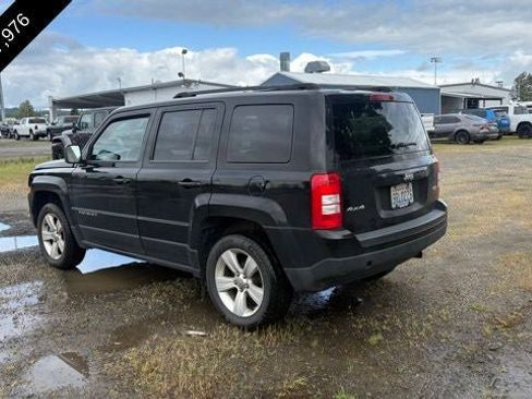 Used 2017 Jeep Patriot Latitude AWD/4WD image 3