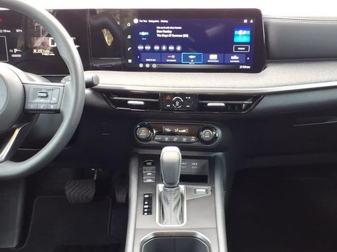 Used 2026 Nissan Kicks SV FWD image 14