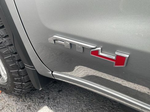 Used 2023 GMC Sierra 1500 AT4 w/ Technology Package image 10