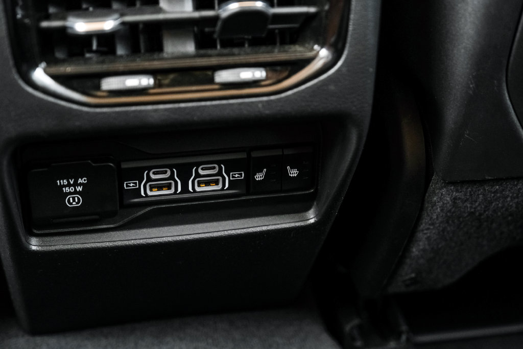 Used 2023 Jeep Grand Cherokee Limited AWD/4WD image 49