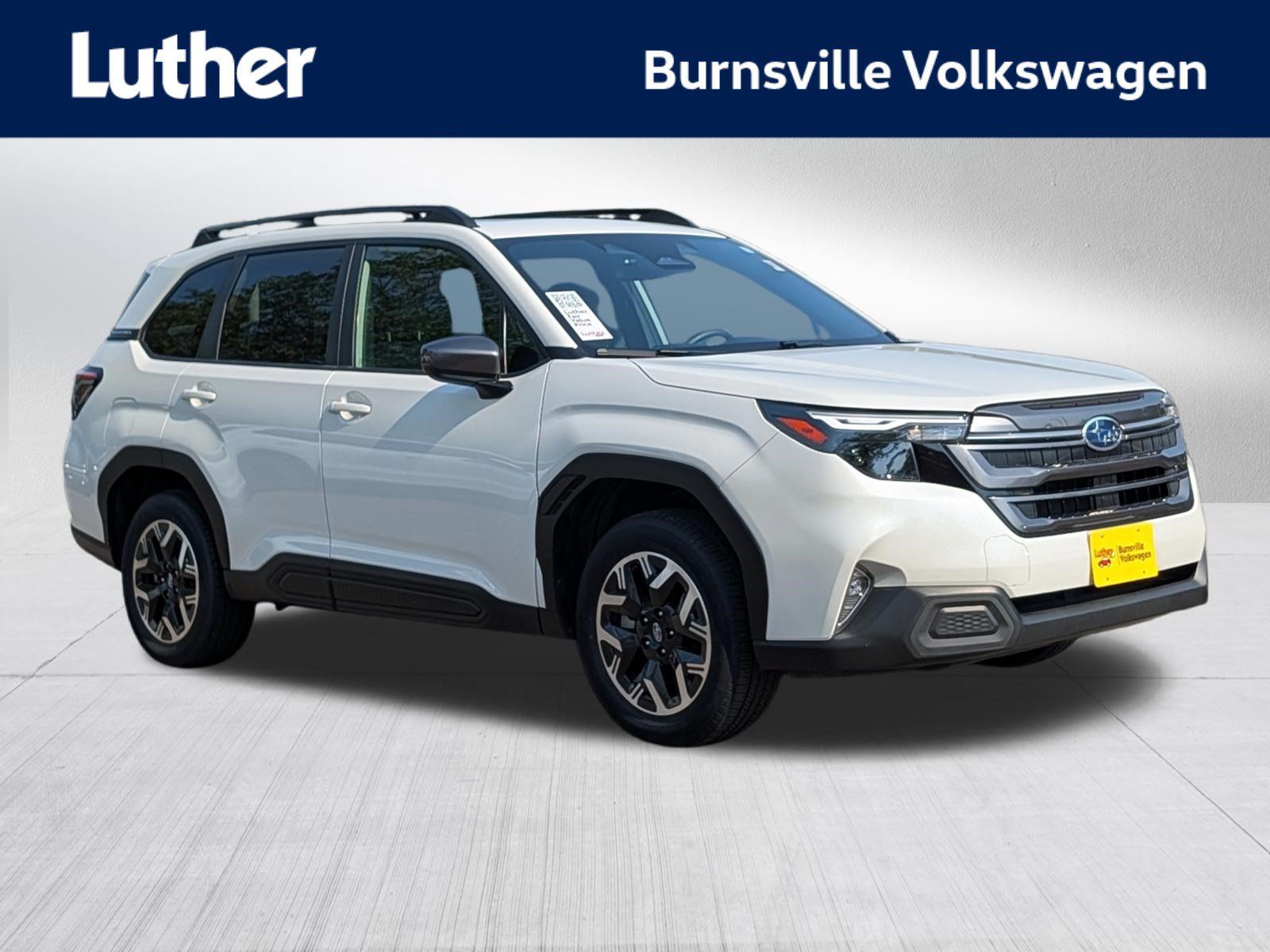 Used 2025 Subaru Forester Premium AWD/4WD image 1