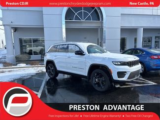 New 2025 Jeep Grand Cherokee Altitude video 1