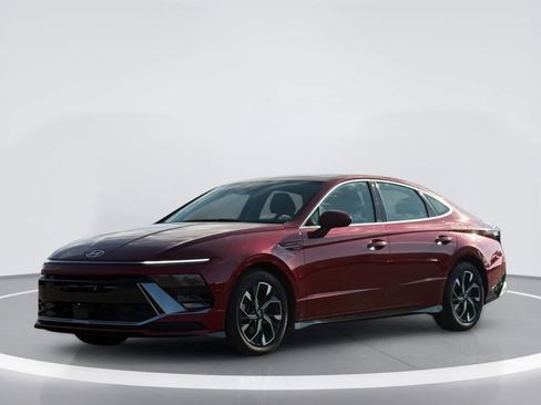 Used 2025 Hyundai Sonata SEL FWD image 2