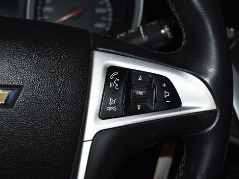 Used 2011 Chevrolet Equinox LTZ FWD image 9
