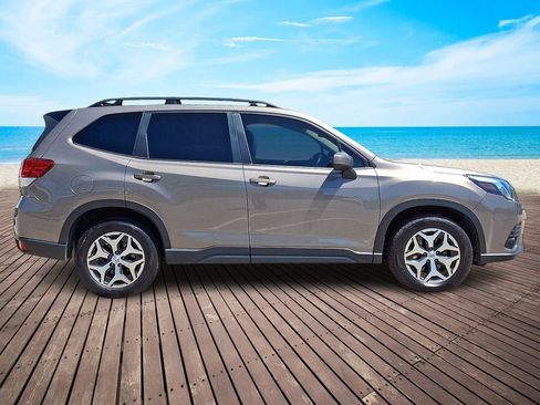 Used 2024 Subaru Forester Premium AWD/4WD image 7