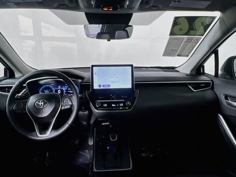 Used 2026 Toyota Corolla Cross XLE w/ Convenience Package FWD image 30