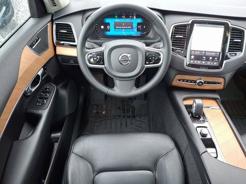 Used 2023 Volvo XC90 B5 Plus w/ Protection Package AWD/4WD image 12