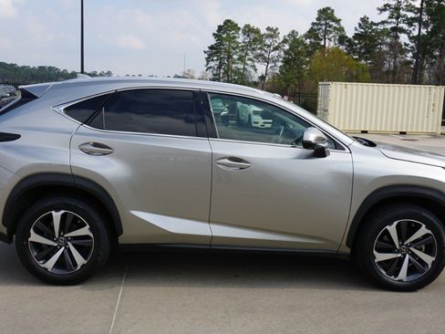 Used 2019 Lexus NX 300 FWD image 4
