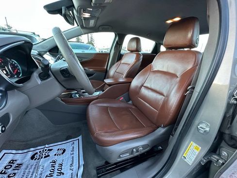 Used 2017 Chevrolet Malibu Premier FWD image 10