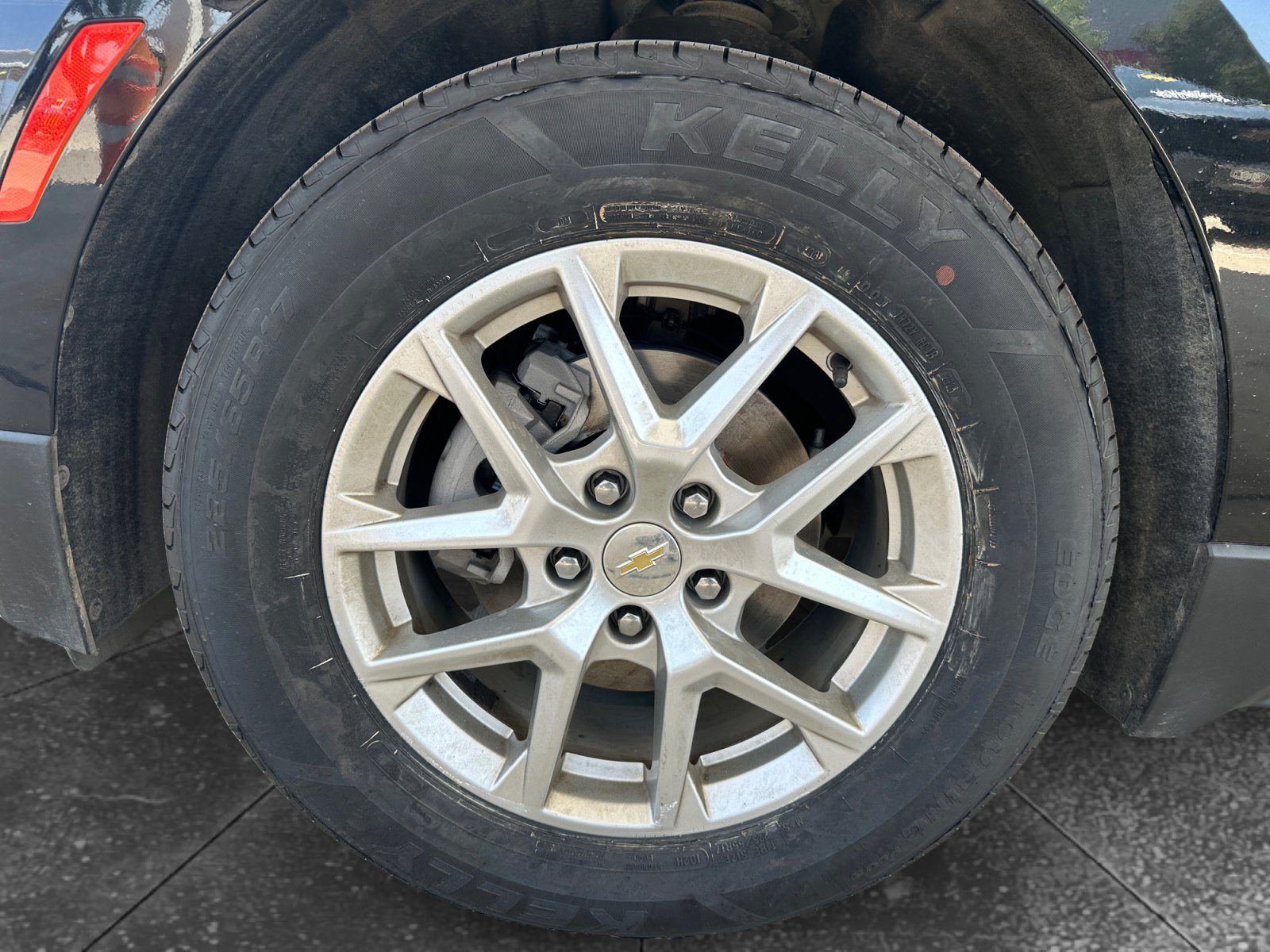 Used 2023 Chevrolet Equinox LS w/ LS Convenience Package FWD image 9