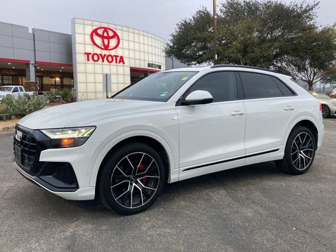 Used 2019 Audi Q8 Prestige w/ Luxury Package image 1