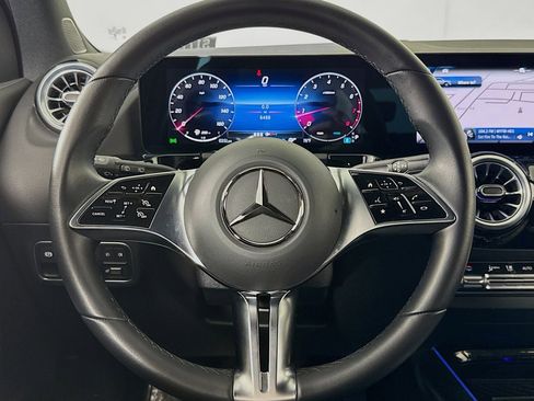 Certified 2025 Mercedes-Benz GLA 250 image 18