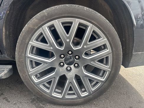 Certified 2025 GMC Yukon Denali Ultimate image 17