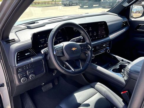 Used 2025 Chevrolet Tahoe LT image 15