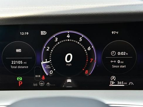 Used 2025 Volkswagen Tiguan SE AWD/4WD image 12