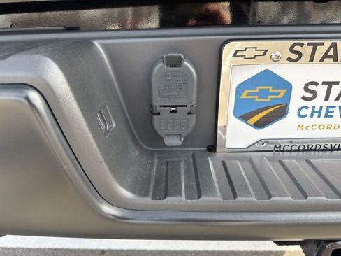 Used 2022 Chevrolet Colorado ZR2 w/ ZR2 Midnight Special Edition AWD/4WD image 36