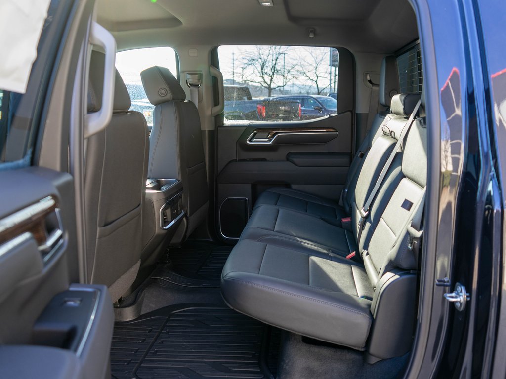 Used 2026 GMC Sierra 1500 Elevation w/ Elevation Premium Package AWD/4WD image 12