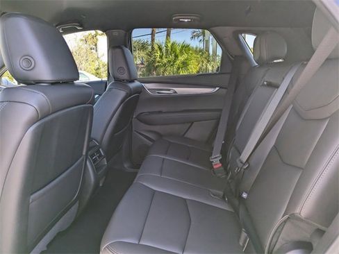 New 2026 Cadillac XT5 Luxury image 14