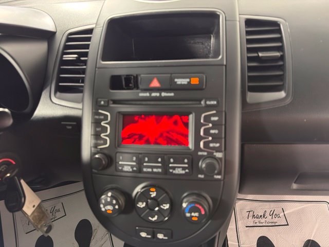 Used 2012 Kia Soul FWD image 21