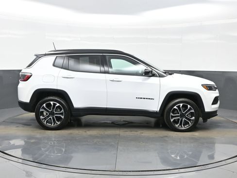 Used 2023 Jeep Compass Limited w/ Sun and Sound Group image 7