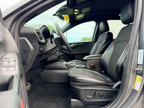 Certified 2024 Ford Escape ST-Line w/ Tech Pack #1 AWD/4WD image 22