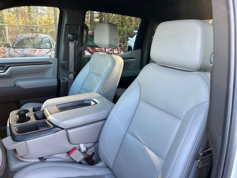 Used 2025 GMC Sierra 1500 SLT image 18