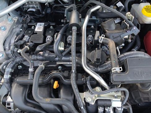 Used 2025 Nissan Sentra S FWD image 30