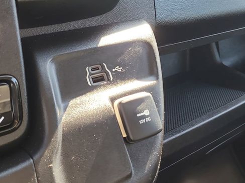 Used 2025 RAM ProMaster 2500 w/ Convenience Group image 21