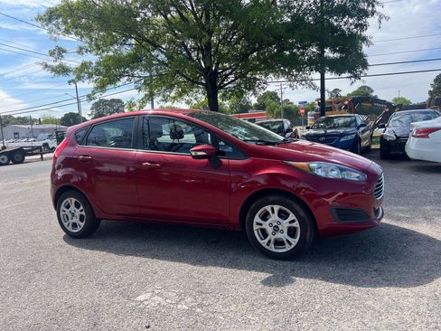 Used 2016 Ford Fiesta SE FWD image 5