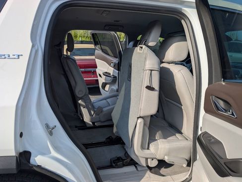 Used 2018 GMC Acadia SLT AWD/4WD image 8