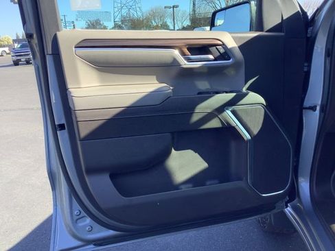 Used 2023 Chevrolet Silverado 1500 LT Trail Boss image 9