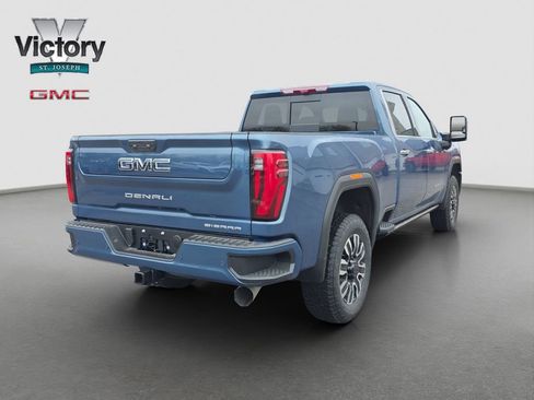 New 2026 GMC Sierra 2500 Denali Ultimate AWD/4WD image 17