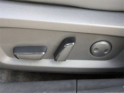 New 2025 Mitsubishi Outlander SE image 23