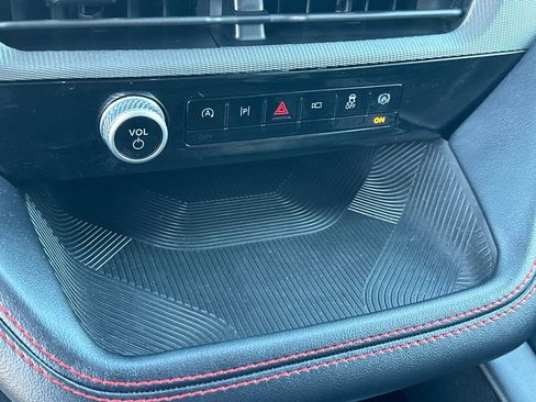 Used 2025 Ford Explorer ST-Line image 31