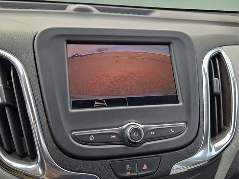 Used 2023 Chevrolet Equinox LT image 27