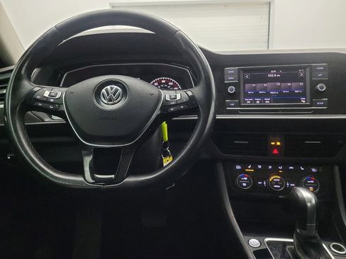 Used 2019 Volkswagen Jetta SE image 22