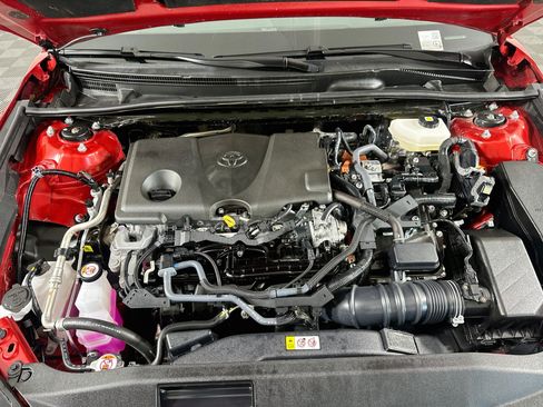 Used 2025 Toyota Camry LE FWD image 31