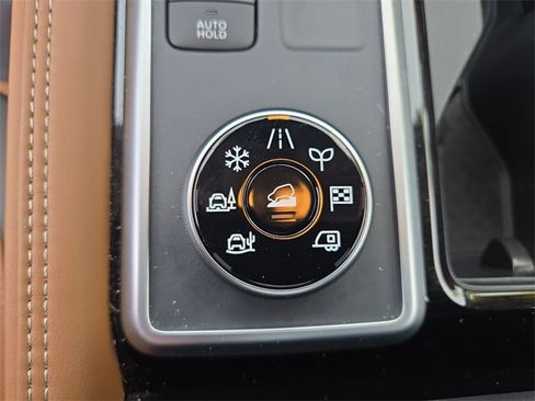 Certified 2024 Nissan Pathfinder Platinum w/ Cargo Package image 29