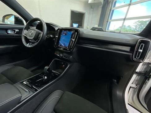 Used 2023 Volvo XC40 Recharge Plus AWD/4WD image 31